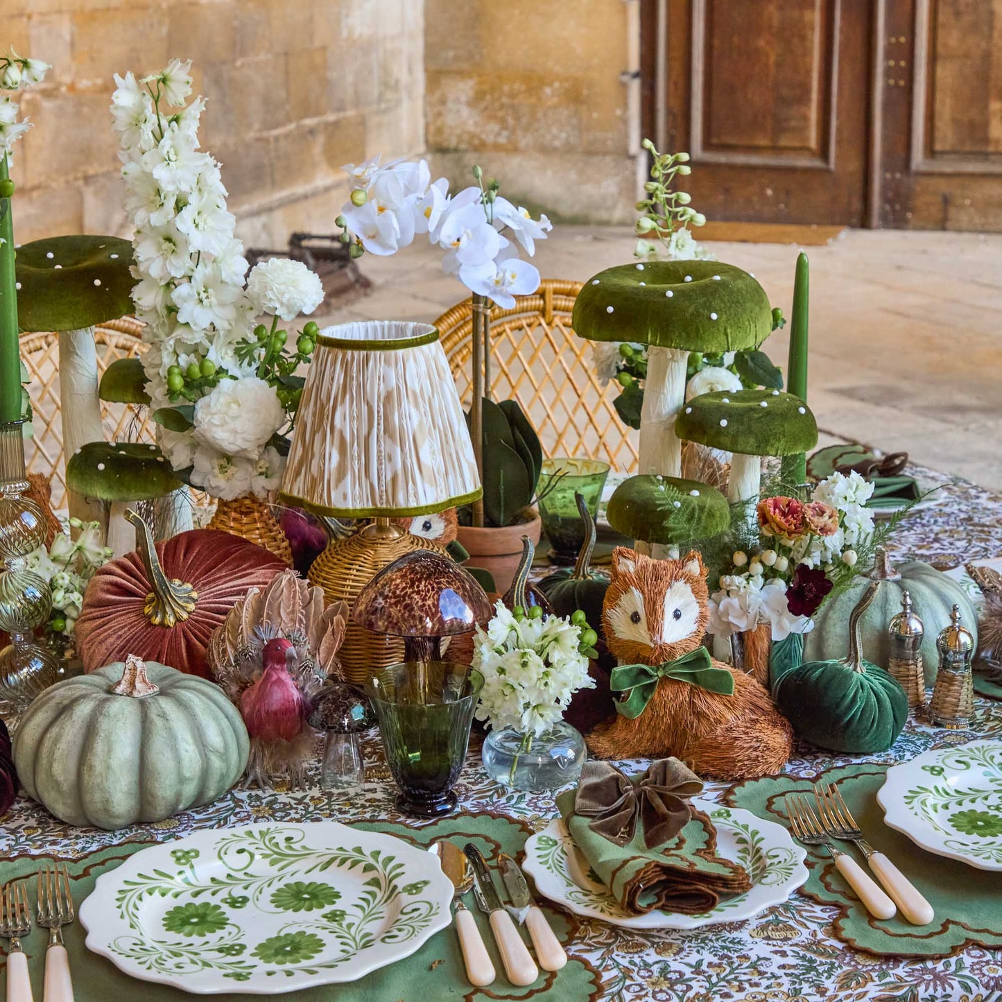 Evergreen Flowers Dinner Plate