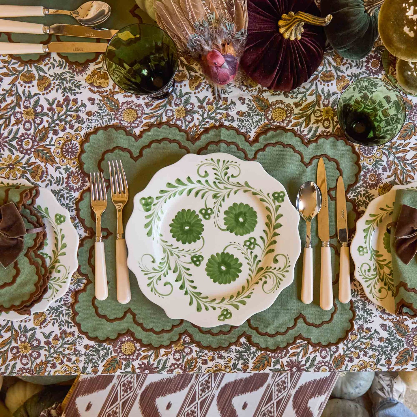 Evergreen Flowers Dinner Plate