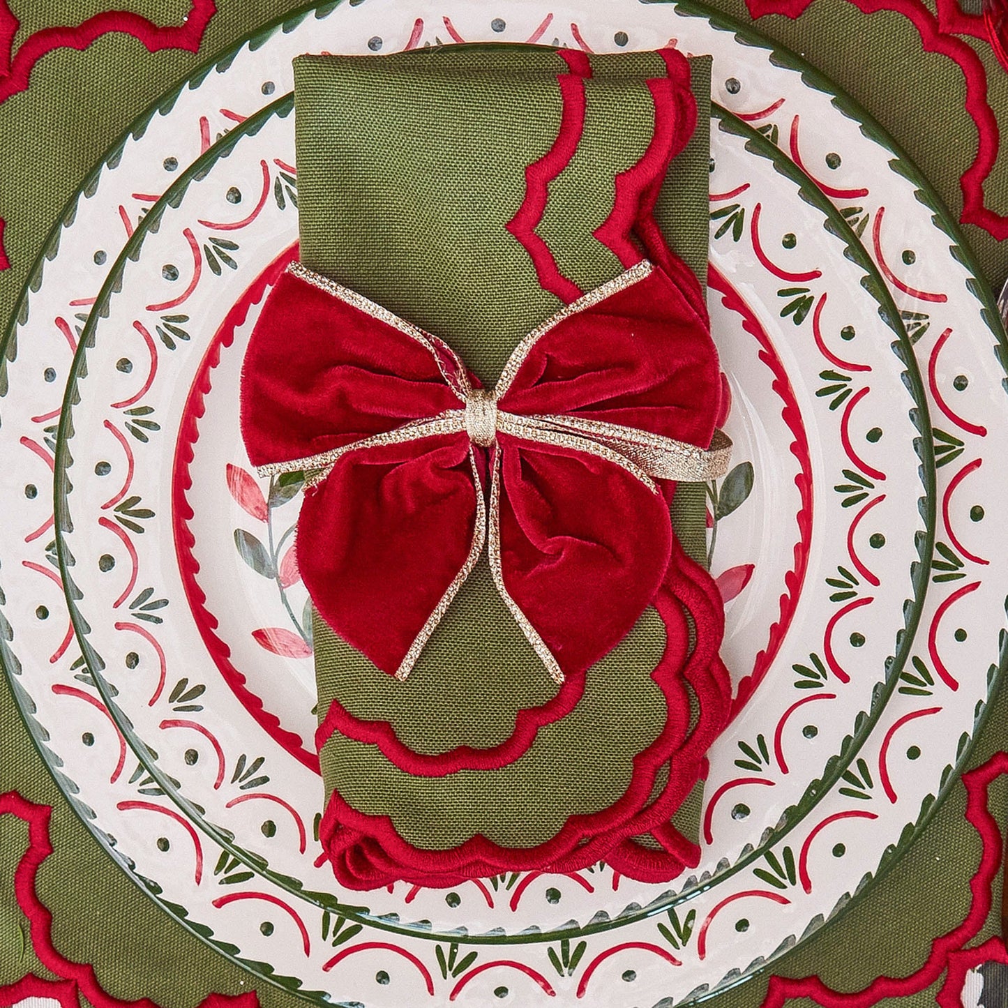 Red Gold Trimmed Velvet Napkin Bows (Set of 4)