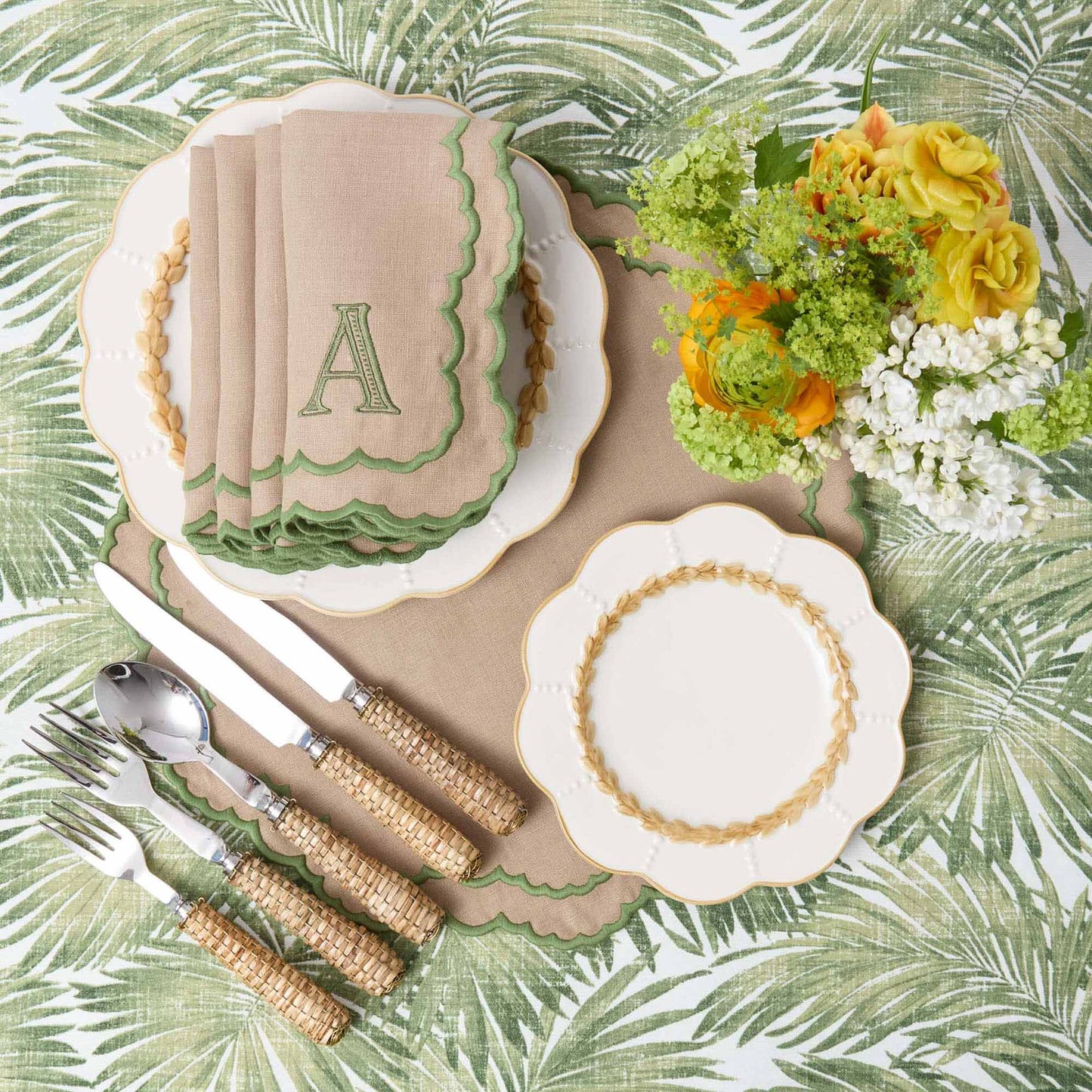 Putty Laurel Dinner & Starter Plates (Set of 8)