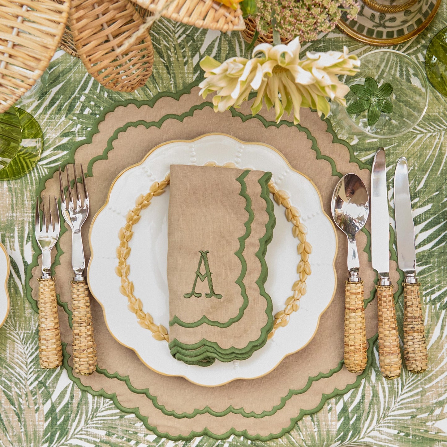 Putty Laurel Dinner Plate