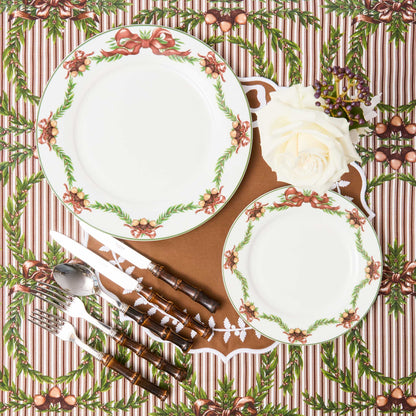 Acorn Garland Dinner Plate (Set of 4)
