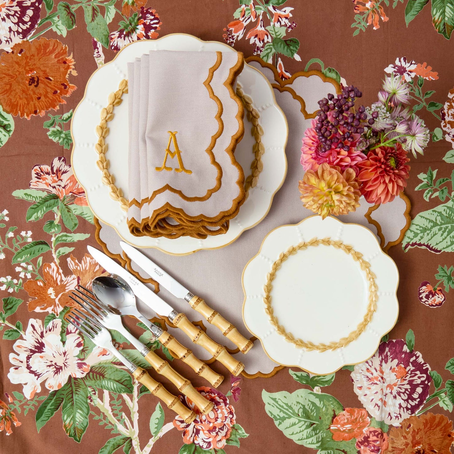 Putty Laurel Dinner Plate